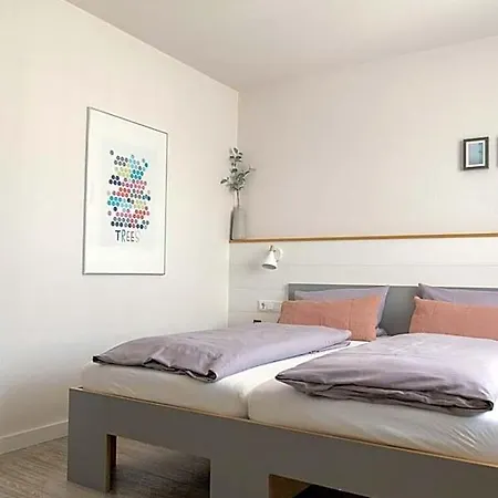 Fruehstueckshotel Fuerstenwerth ホテル 2*
